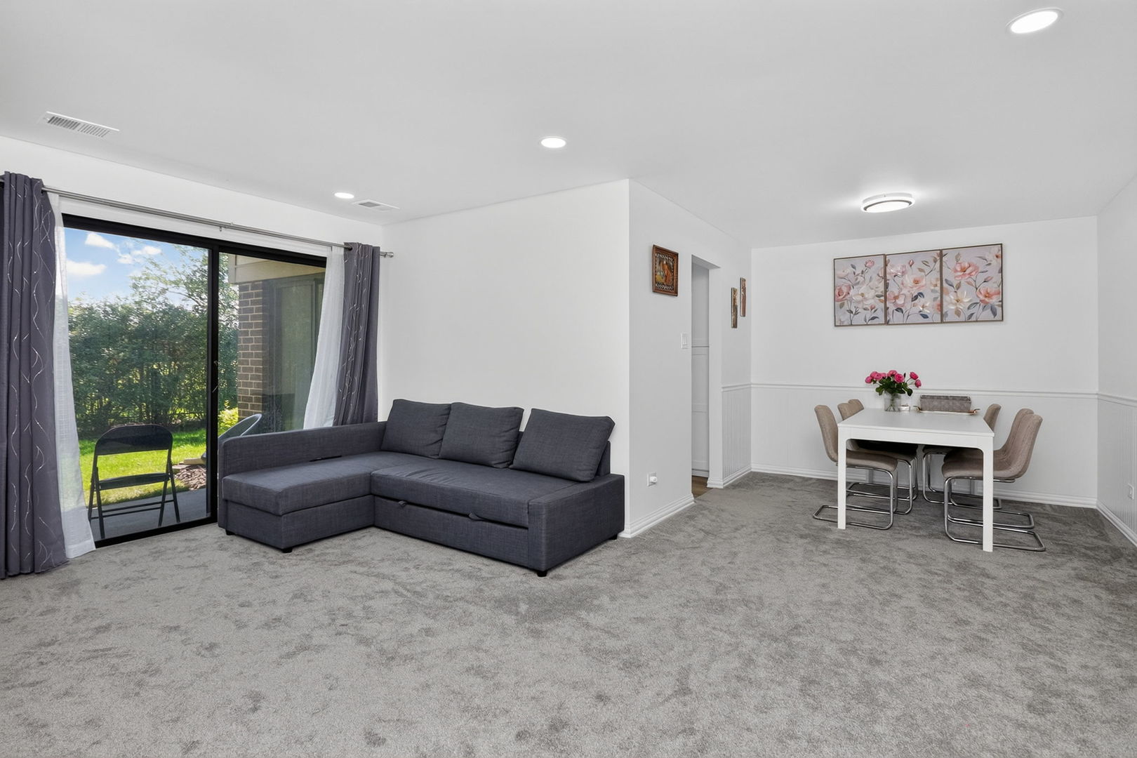 863 E Coach Road 1