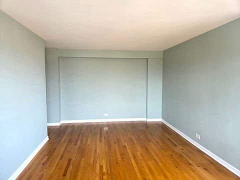 Tiny photo for 2606 W Balmoral Avenue #507, Chicago, IL 60625 (MLS # 12549808)