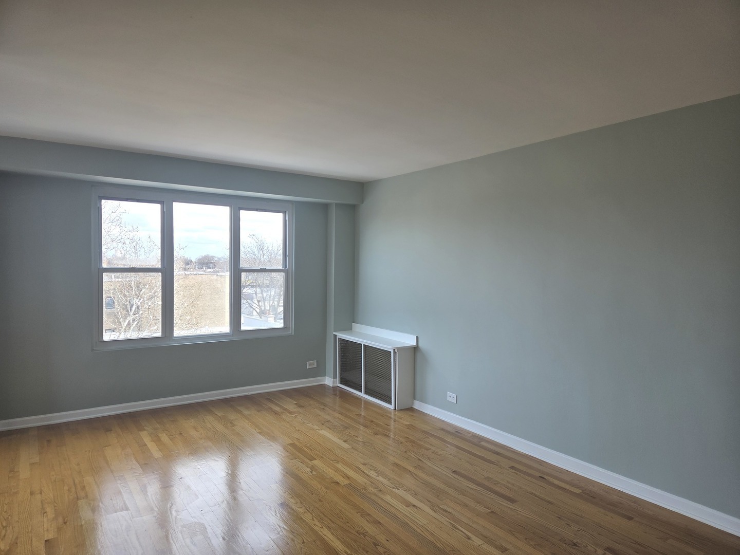 2606 W Balmoral Avenue 507