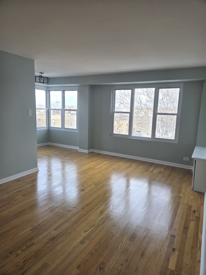 2606 W Balmoral Avenue 507