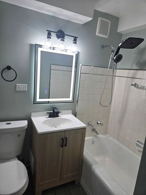 Tiny photo for 2606 W Balmoral Avenue #507, Chicago, IL 60625 (MLS # 12549808)