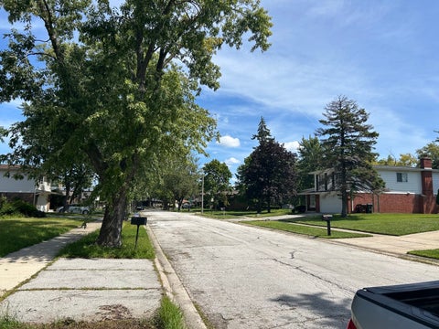 Tiny photo for 22460 Lakeshore Drive, Richton Park, IL 60471 (MLS # 12742004)