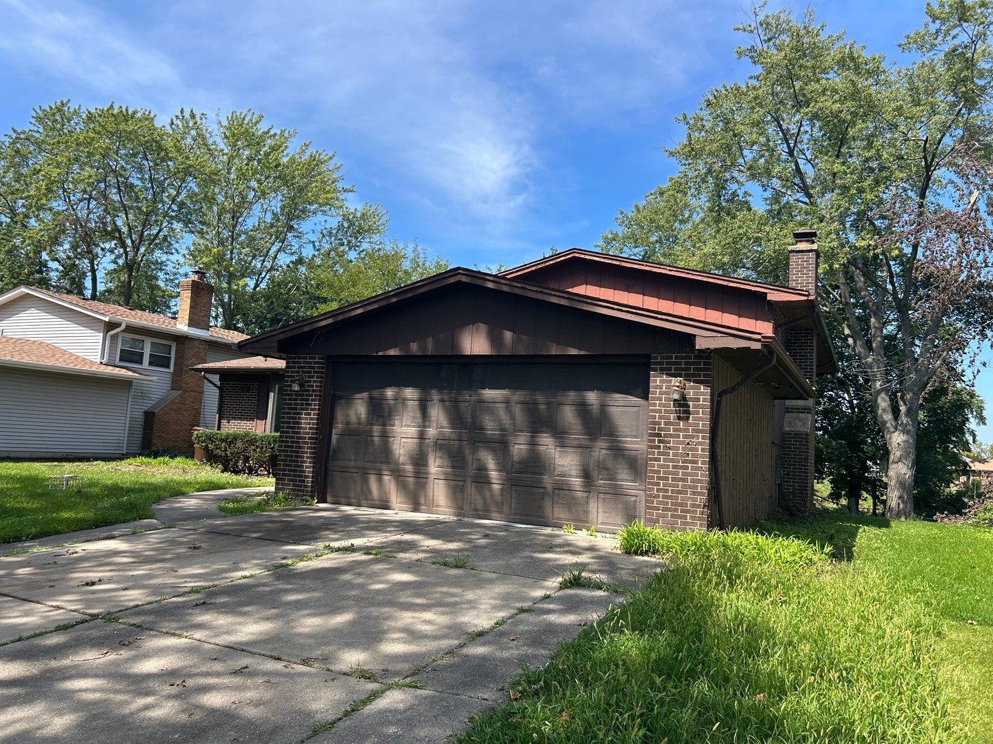 22460 Lakeshore Drive