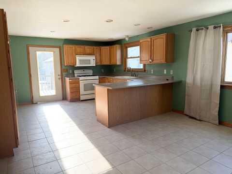 Tiny photo for 1429 Phelps Street, Ottawa, IL 61350 (MLS # 12533521)