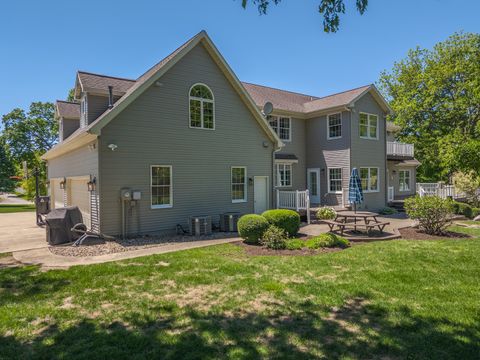 Tiny photo for 15626 E 910 North Road, Bloomington, IL 61705 (MLS # 12643313)