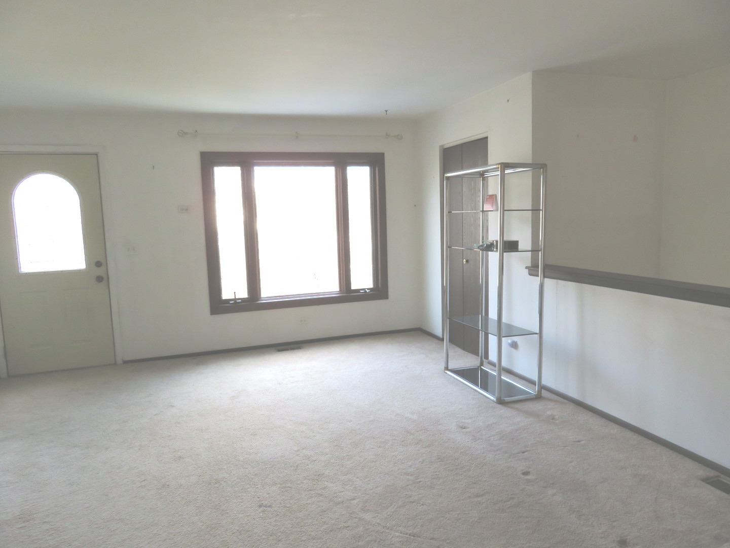 740 N Junior Terrace