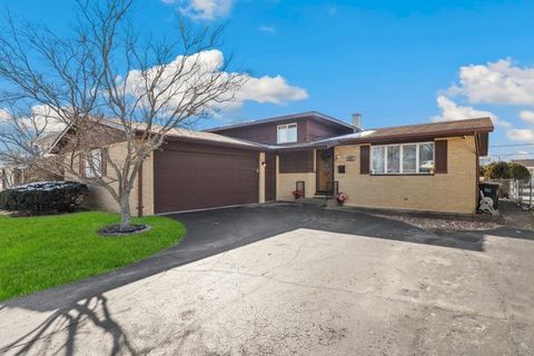 Photo of 2951 193rd Street, Lansing, IL 60438 (MLS # 12614781)