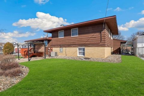 Tiny photo for 2951 193rd Street, Lansing, IL 60438 (MLS # 12614781)