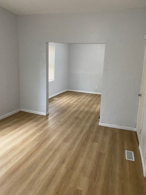 11809 S Lafayette Avenue
