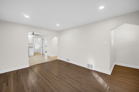 Tiny photo for 5248 S Narragansett Avenue, Chicago, IL 60638 (MLS # 12522115)