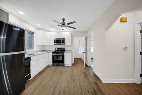 Tiny photo for 5248 S Narragansett Avenue, Chicago, IL 60638 (MLS # 12522115)
