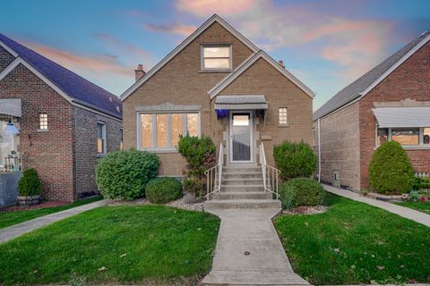 Tiny photo for 5248 S Narragansett Avenue, Chicago, IL 60638 (MLS # 12522115)
