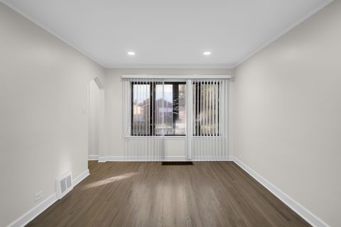 Tiny photo for 5248 S Narragansett Avenue, Chicago, IL 60638 (MLS # 12522115)