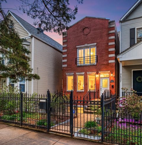 Photo of 2641 N Marshfield Avenue, Chicago, IL 60614 (MLS # 12621639)