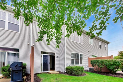 Tiny photo for 2900 Glacier Way #B, Wauconda, IL 60084 (MLS # 12755306)