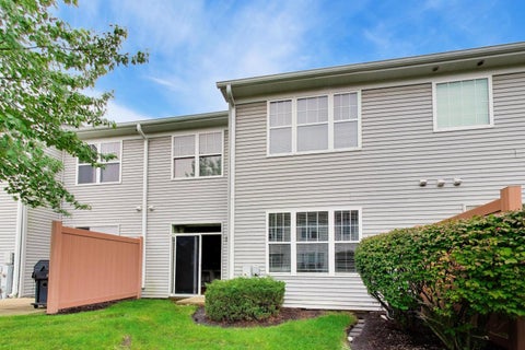 Tiny photo for 2900 Glacier Way #B, Wauconda, IL 60084 (MLS # 12755306)