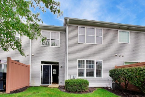 Tiny photo for 2900 Glacier Way #B, Wauconda, IL 60084 (MLS # 12755306)