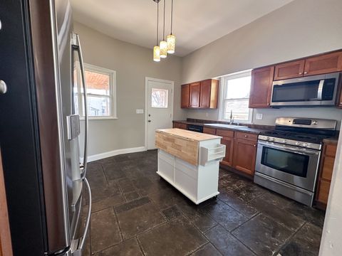 Tiny photo for 712 N Roosevelt Street, Bloomington, IL 61701 (MLS # 12588048)