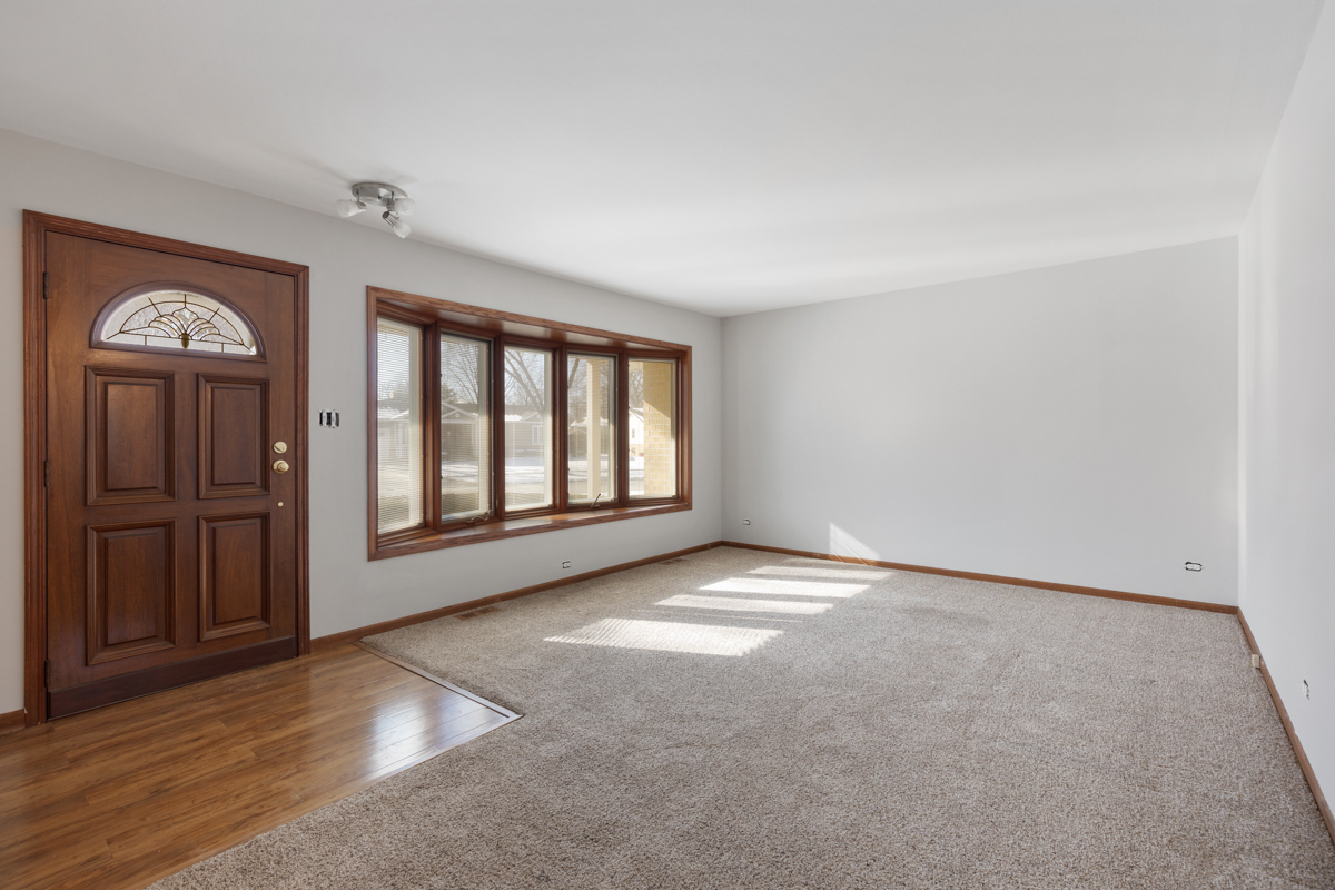 1141 Hartford Lane