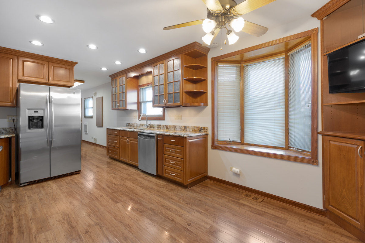 1141 Hartford Lane