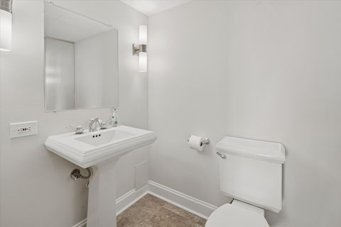Tiny photo for 3470 N Lake Shore Drive #14B, Chicago, IL 60657 (MLS # 12632315)