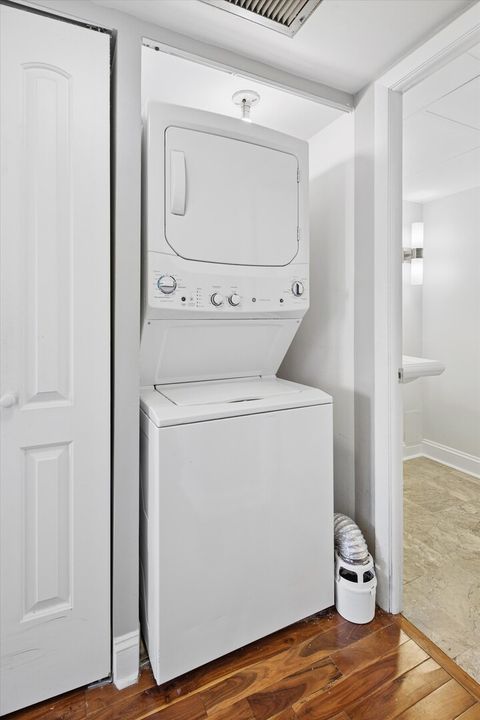 Tiny photo for 3470 N Lake Shore Drive #14B, Chicago, IL 60657 (MLS # 12632315)