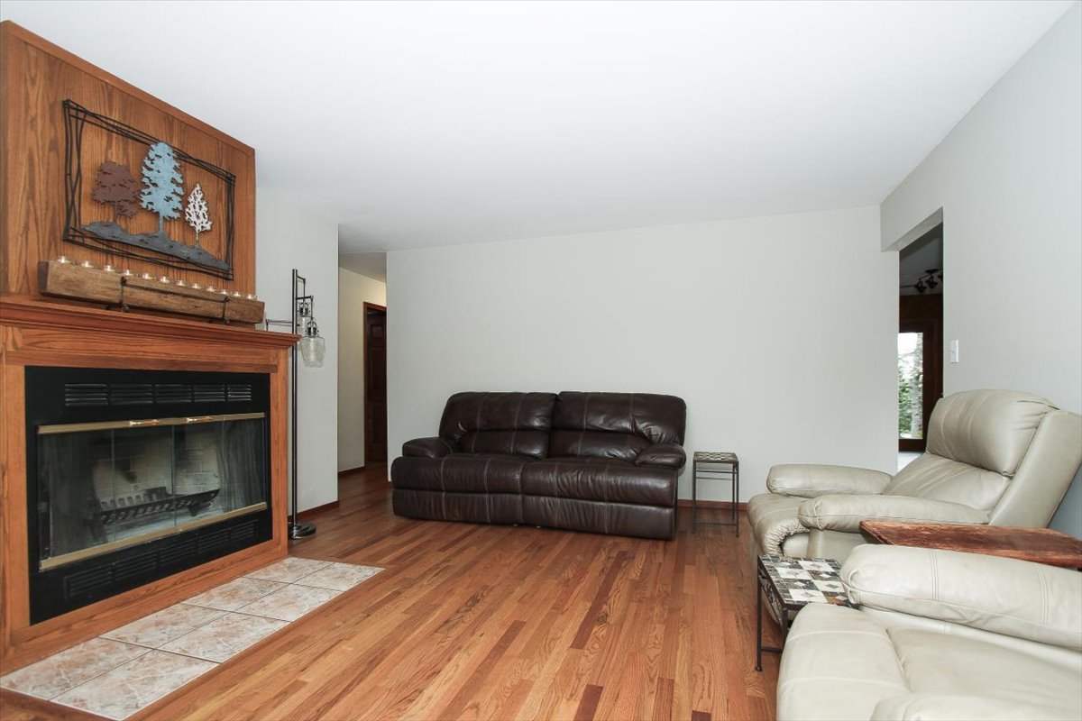 39W609 Lori Lane