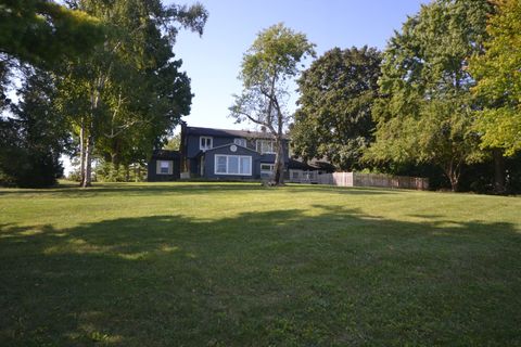 Tiny photo for 27052 W Lakeview Drive S, Lake Barrington, IL 60084 (MLS # 12603374)