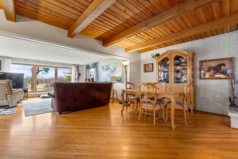 Tiny photo for 27052 W Lakeview Drive S, Lake Barrington, IL 60084 (MLS # 12603374)