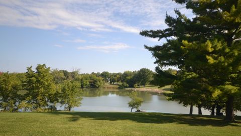 Tiny photo for 27052 W Lakeview Drive S, Lake Barrington, IL 60084 (MLS # 12603374)