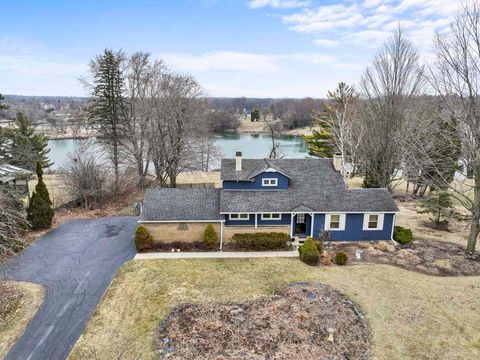 Property photo of 27052 W Lakeview Drive S, Lake Barrington, IL 60084