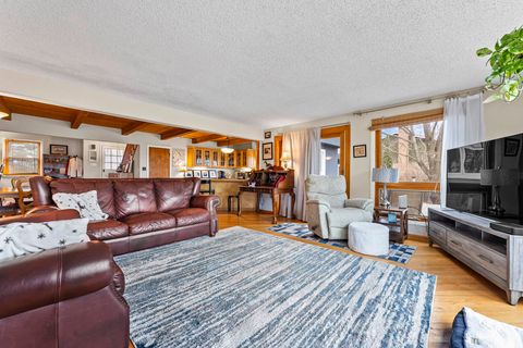Tiny photo for 27052 W Lakeview Drive S, Lake Barrington, IL 60084 (MLS # 12603374)