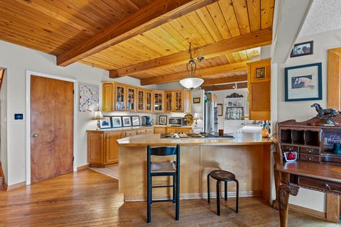 Tiny photo for 27052 W Lakeview Drive S, Lake Barrington, IL 60084 (MLS # 12603374)