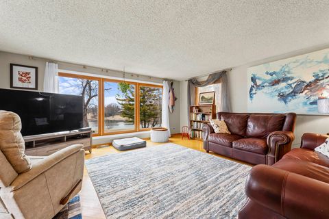 Tiny photo for 27052 W Lakeview Drive S, Lake Barrington, IL 60084 (MLS # 12603374)