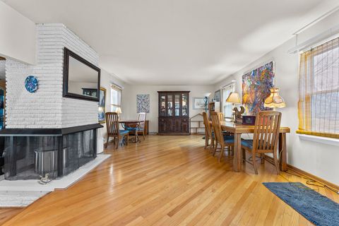 Tiny photo for 27052 W Lakeview Drive S, Lake Barrington, IL 60084 (MLS # 12603374)