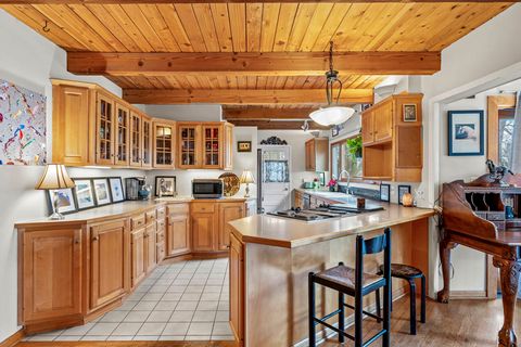 Tiny photo for 27052 W Lakeview Drive S, Lake Barrington, IL 60084 (MLS # 12603374)