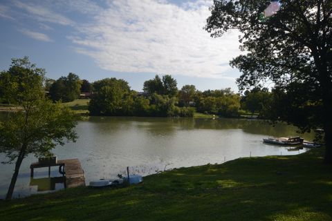Tiny photo for 27052 W Lakeview Drive S, Lake Barrington, IL 60084 (MLS # 12603374)