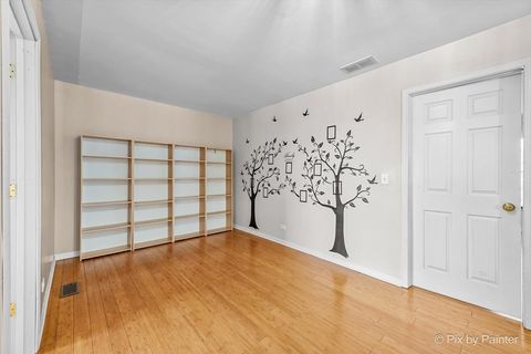 Tiny photo for 2045 Morningview Drive, Hoffman Estates, IL 60192 (MLS # 12601367)