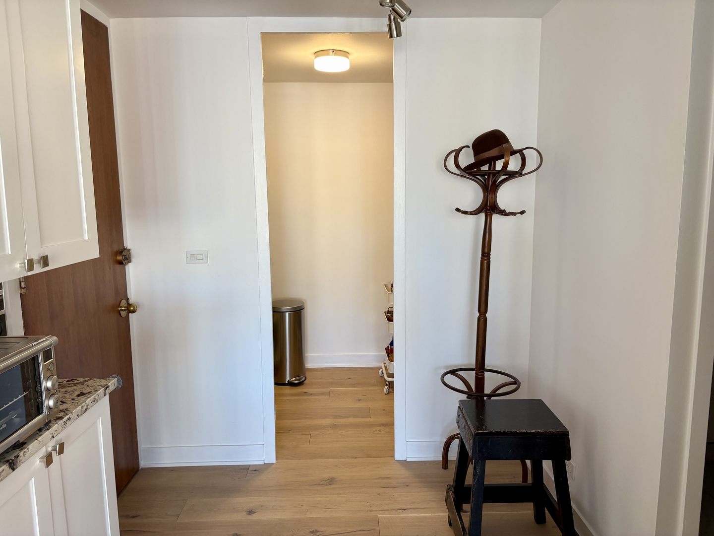 21 W Goethe Street 18D