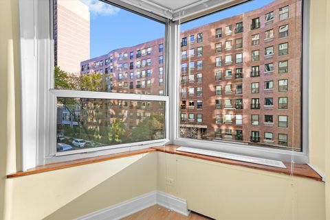 Tiny photo for 720 W Gordon Terrace #3B, Chicago, IL 60613 (MLS # 12511799)