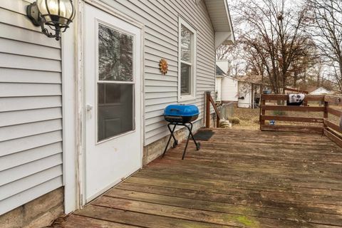 Tiny photo for 705 N Bridge Street N, Carbondale, IL 62901 (MLS # 100000034)