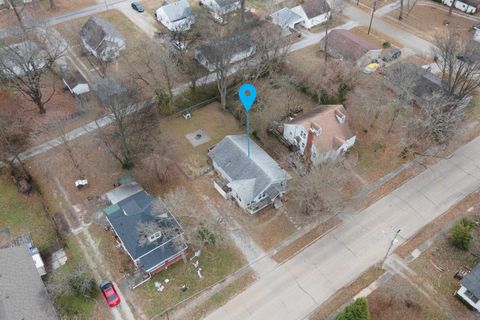 Tiny photo for 705 N Bridge Street, Carbondale, IL 62901 (MLS # 100000034)