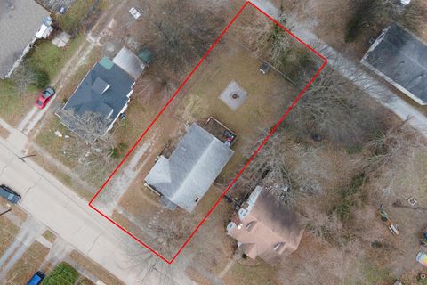 Tiny photo for 705 N Bridge Street N, Carbondale, IL 62901 (MLS # 100000034)