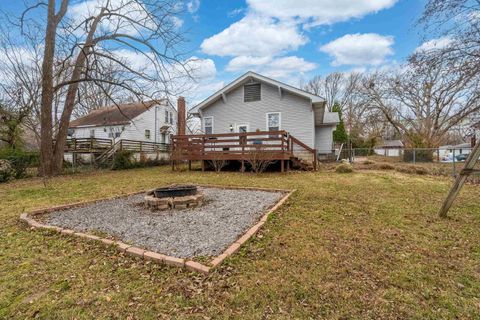 Tiny photo for 705 N Bridge Street N, Carbondale, IL 62901 (MLS # 100000034)