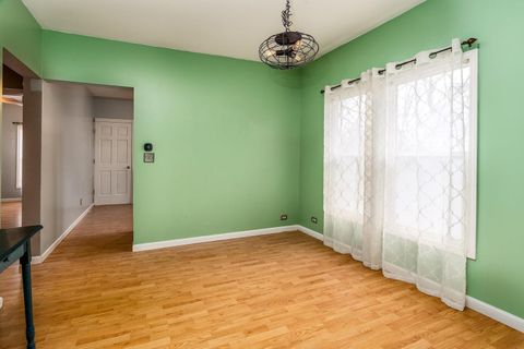 Tiny photo for 705 N Bridge Street, Carbondale, IL 62901 (MLS # 100000034)