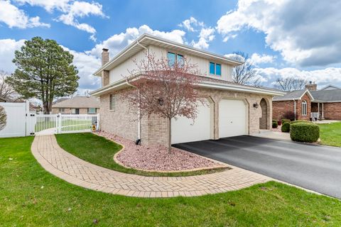 Tiny photo for 18319 Holland Road, Lansing, IL 60438 (MLS # 12612782)