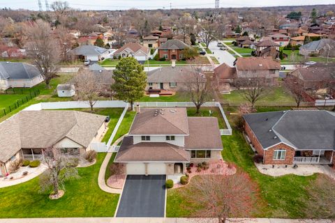 Tiny photo for 18319 Holland Road, Lansing, IL 60438 (MLS # 12612782)