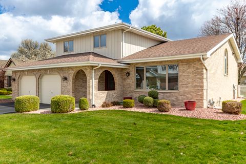 Tiny photo for 18319 Holland Road, Lansing, IL 60438 (MLS # 12612782)