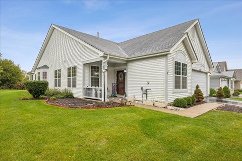 Photo of 39581 N Cambridge Boulevard, Beach Park, IL 60083 (MLS # 12776004)