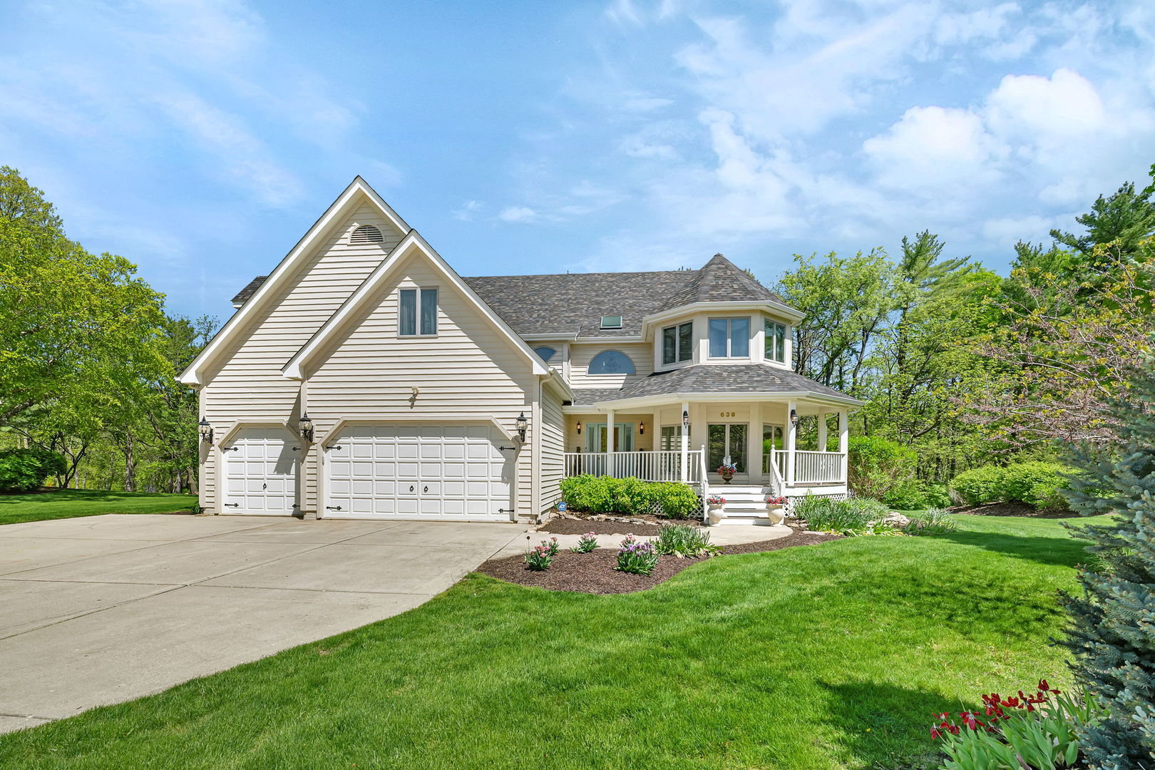 639 White Oak Way